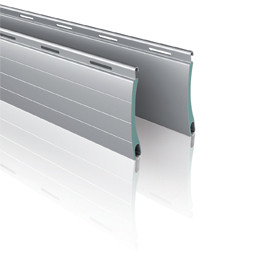 Profile Alustrong 14 x 52 bestehen aus rollverformten doppelwandigen Aluminium, ausgeschäumt mit PU-Schaum und sind äußerst widerstandsfähig gegen Einbruchsversuche.